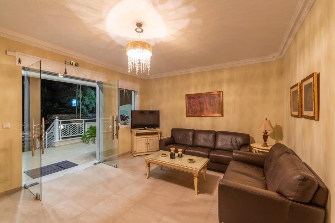 Niki Apartments クリッシ・アモウディア エクステリア 写真
